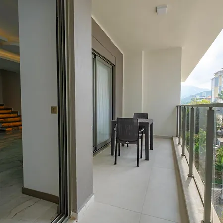 Inci & Hotel apartamentowy *