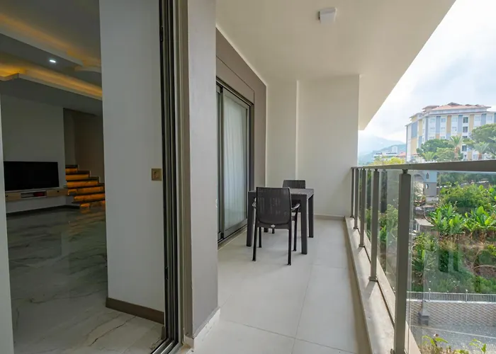 Inci & Apartahotel *